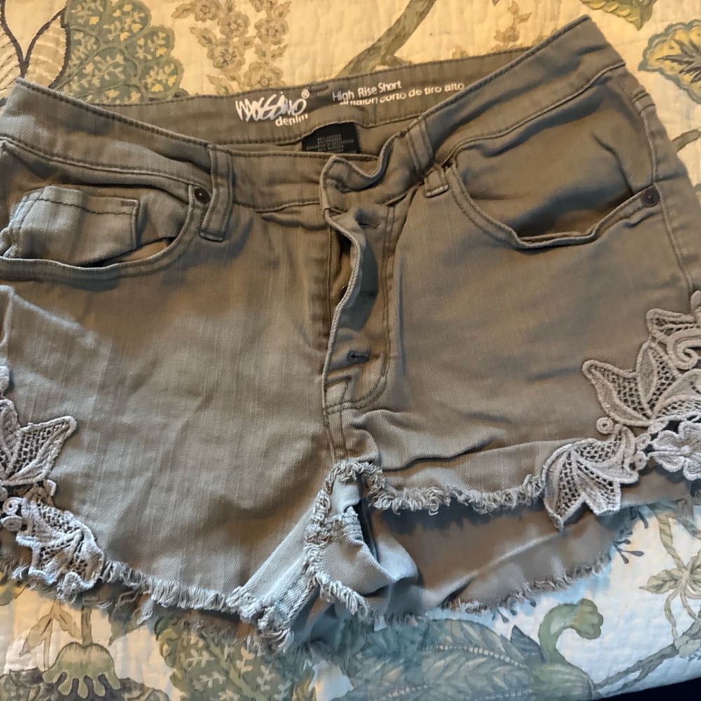 Chic Mossimo High Rise Olive Green Denim Shorts with Lace & Frayed HemSize 10/30